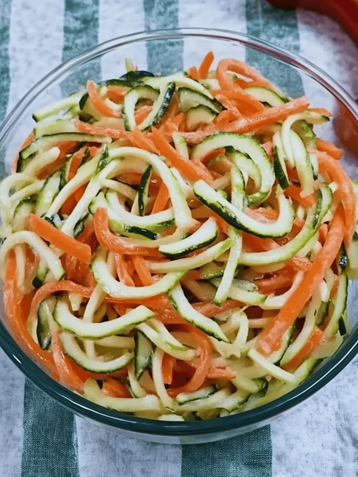 Zucchini Salat Rezepte für den perfekten Sommergenuss 3 zucchini salat rezepte